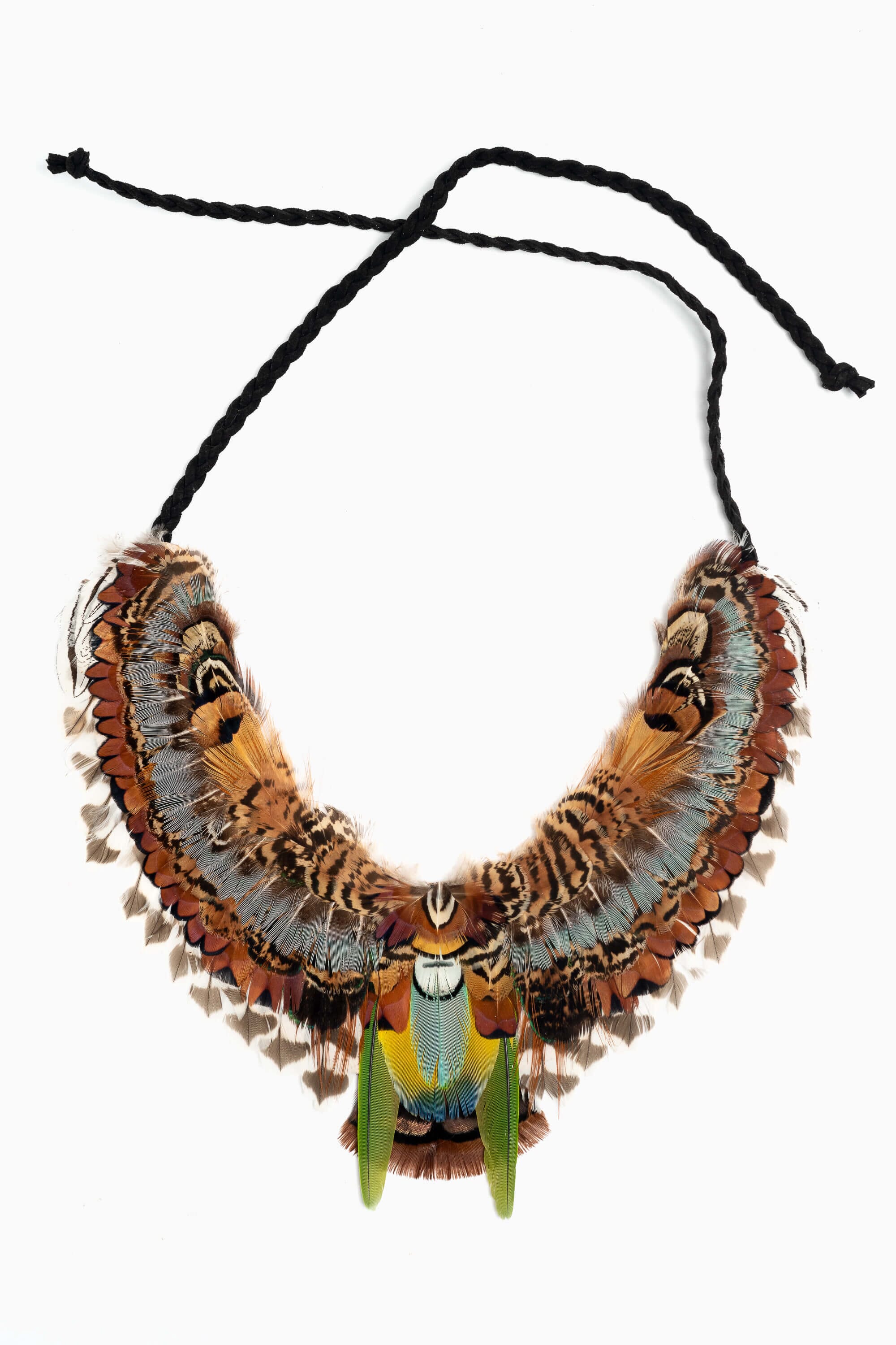 Collar de plumas naturales