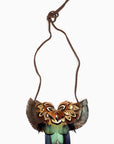 Collar con plumas