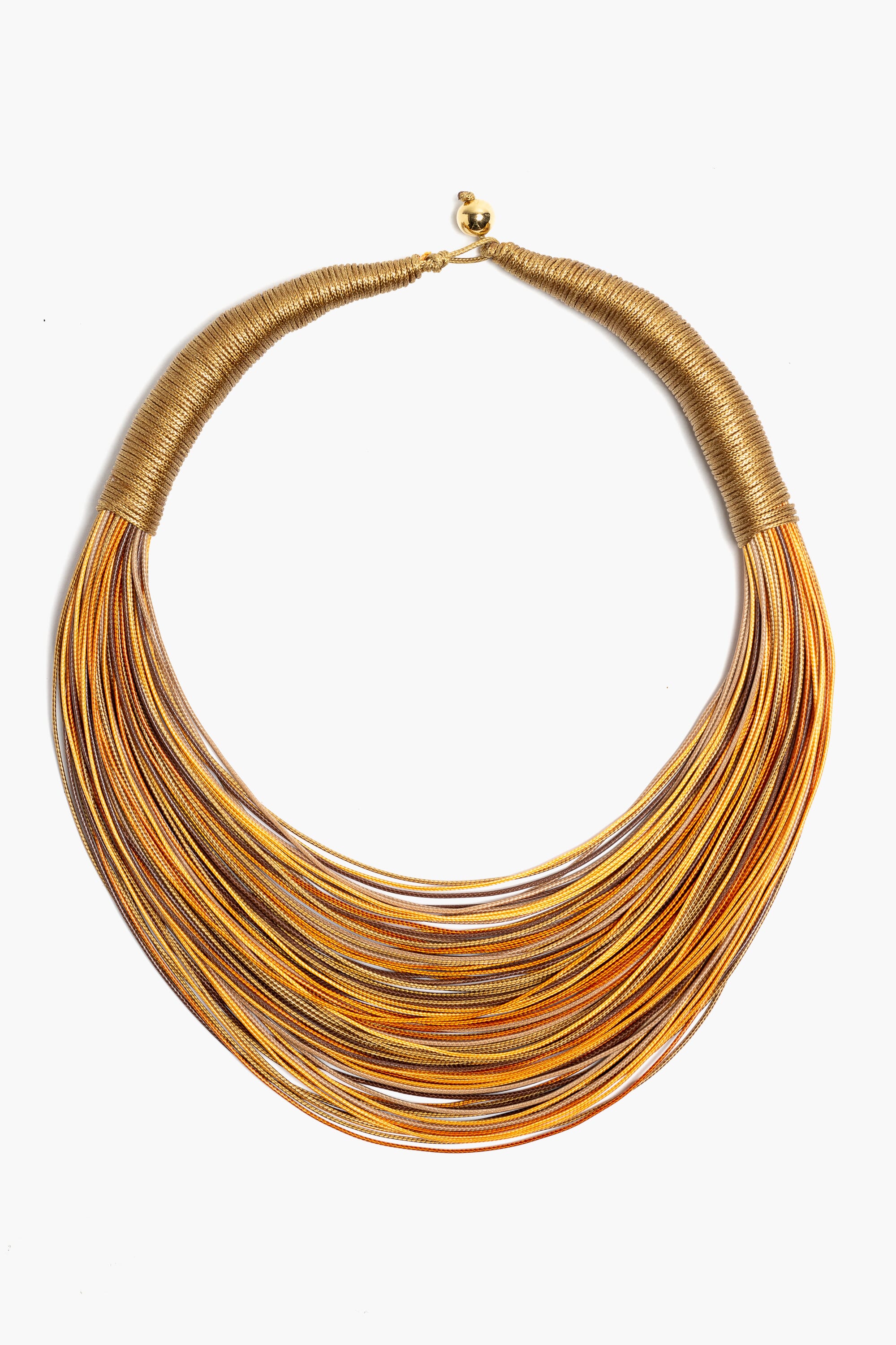 Collar en hilos de seda