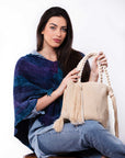 Bolso de hombro con flecos largos
