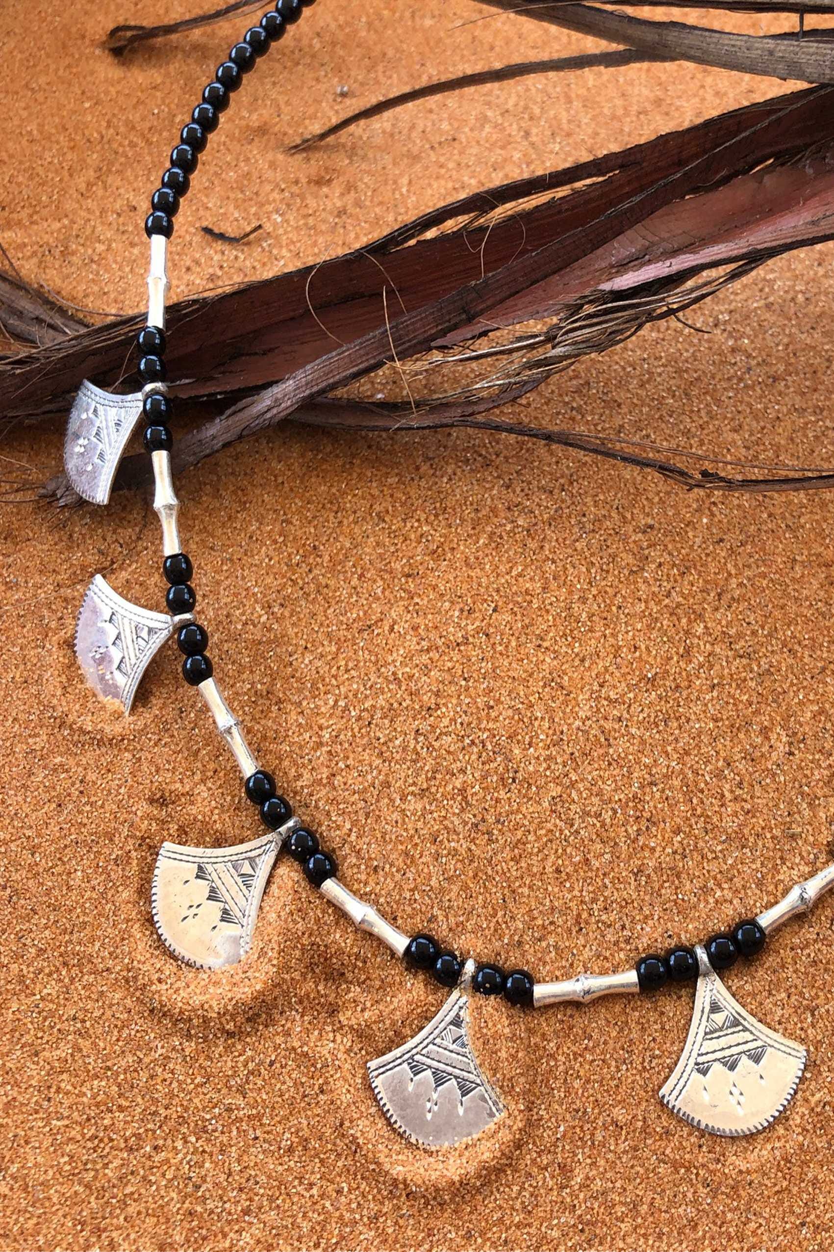 Collar Tuareg de plata de ley 925 y ónix 