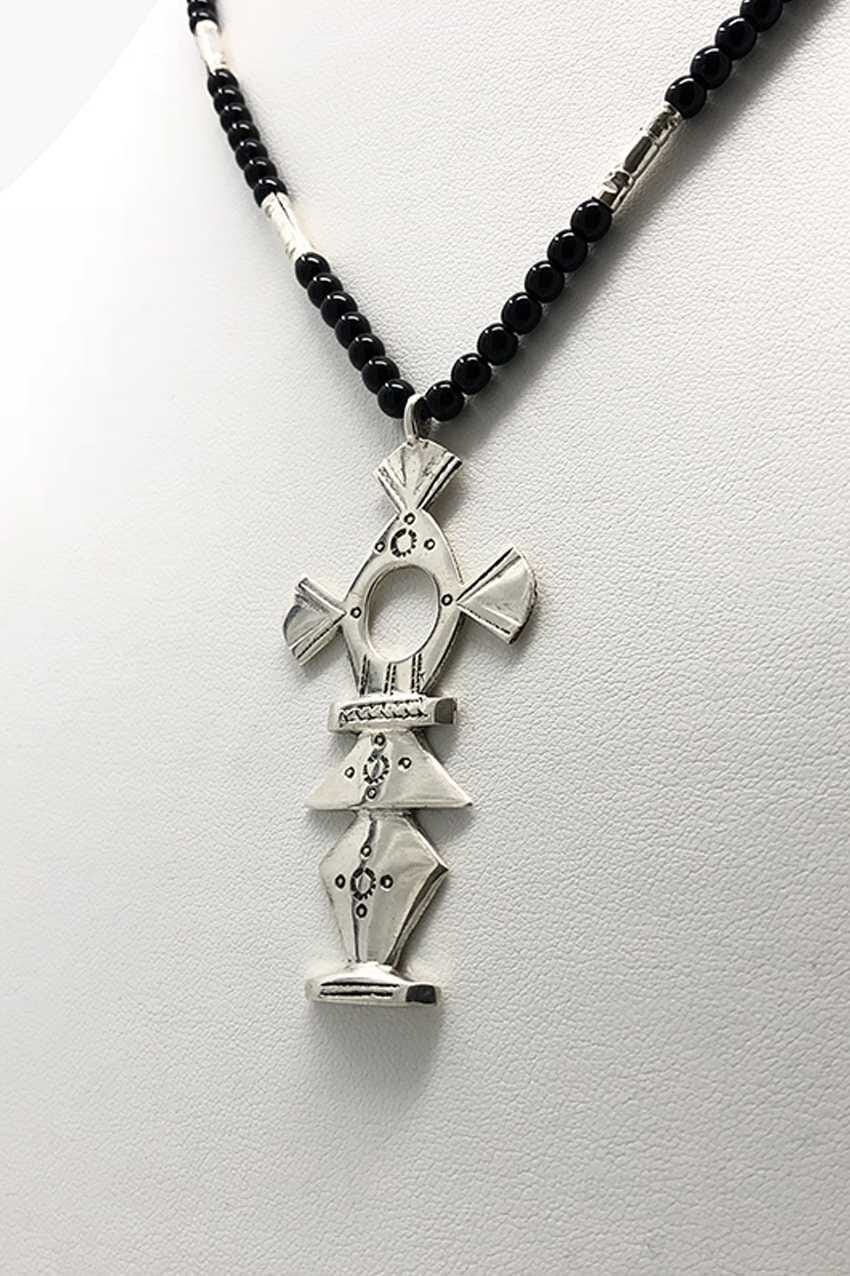 Collar Tuareg de plata de ley 925 y ónix 
