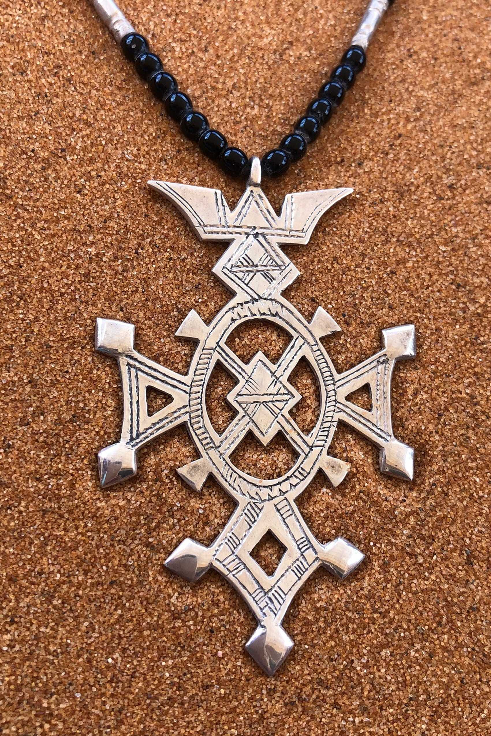 Collar Tuareg de plata de ley 925 y ónix 