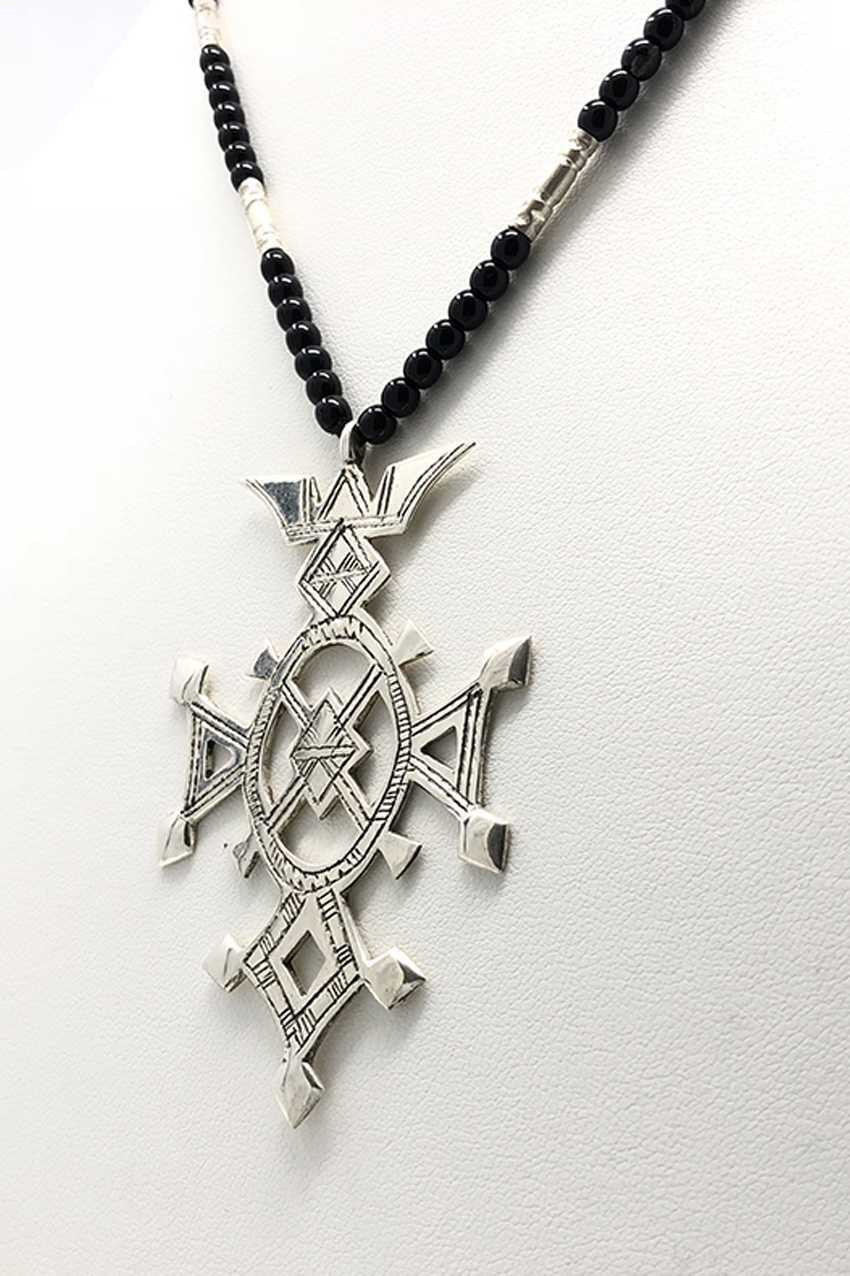 Collar Tuareg de plata de ley 925 y ónix 