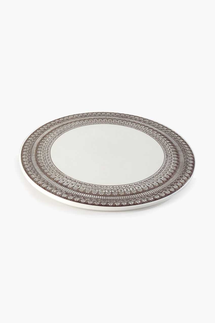 Plato de cerámica pintada a mano