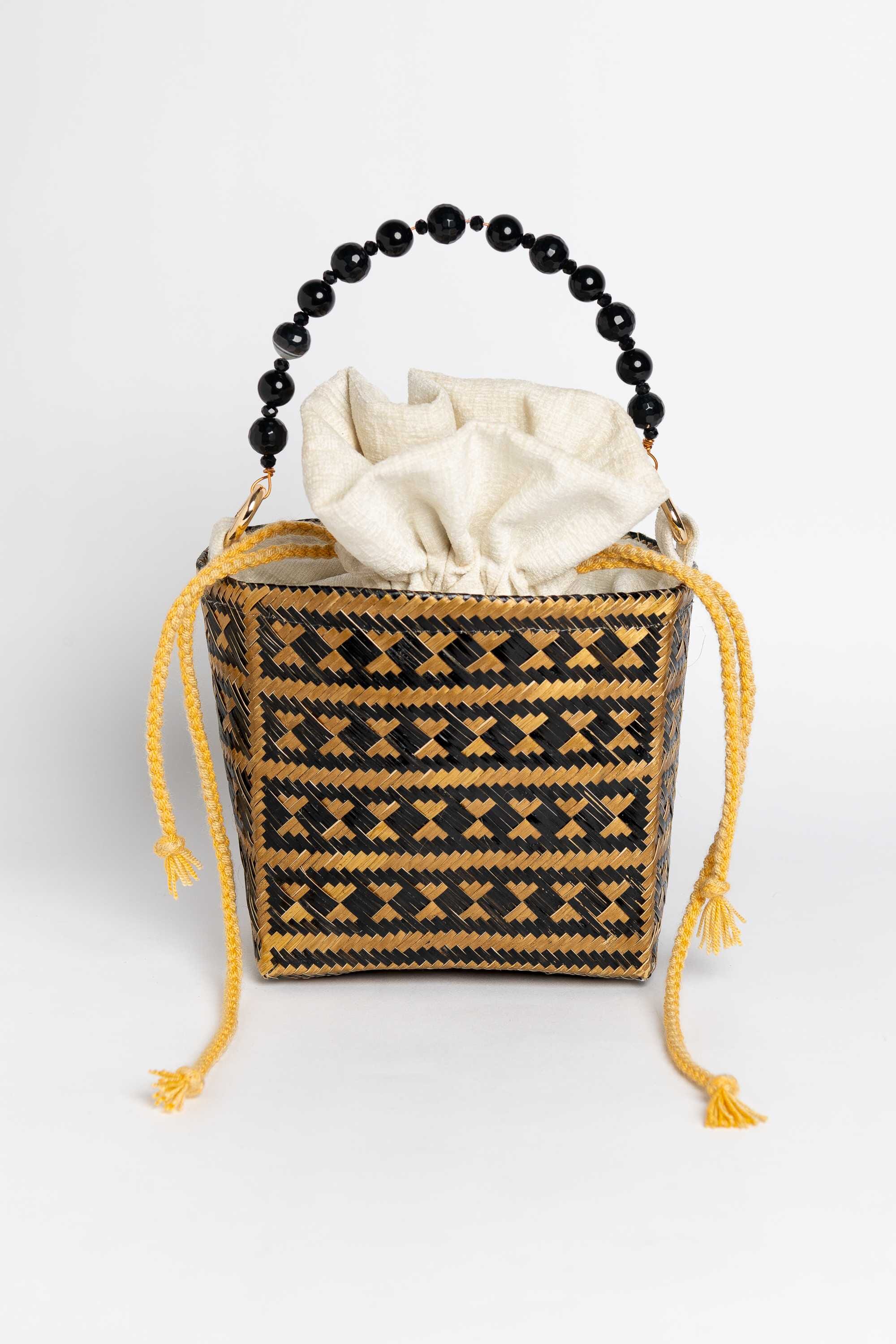 Bolso en fibra vegetal