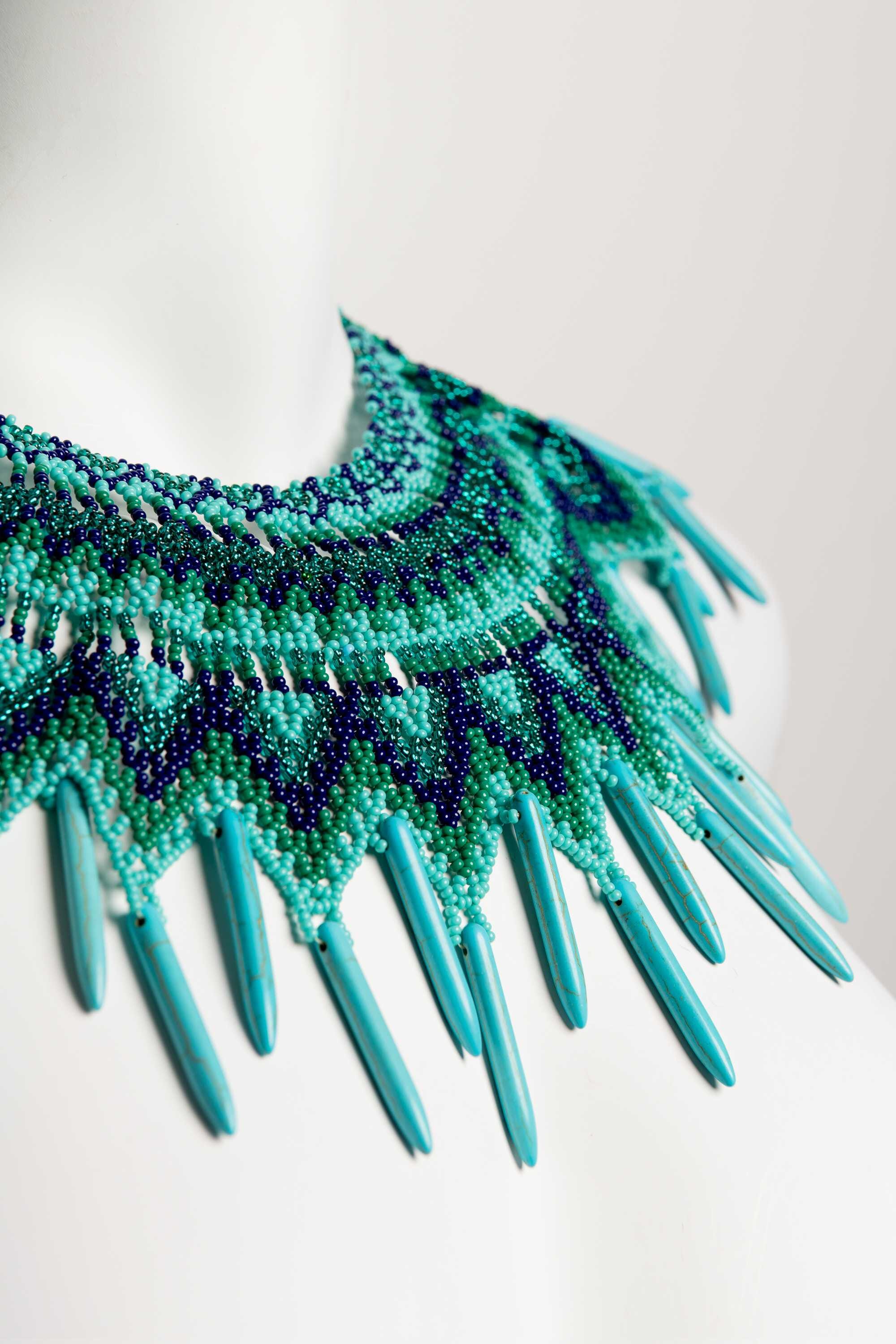 1Collar de abalorios indígena Embera