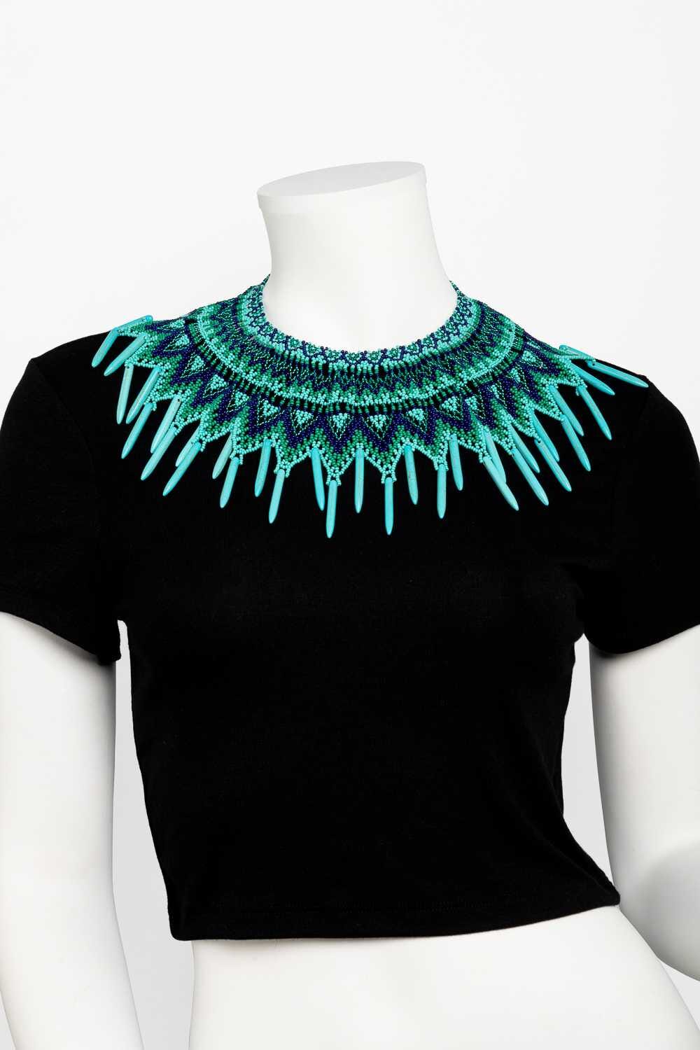 1Collar de abalorios indígena Embera