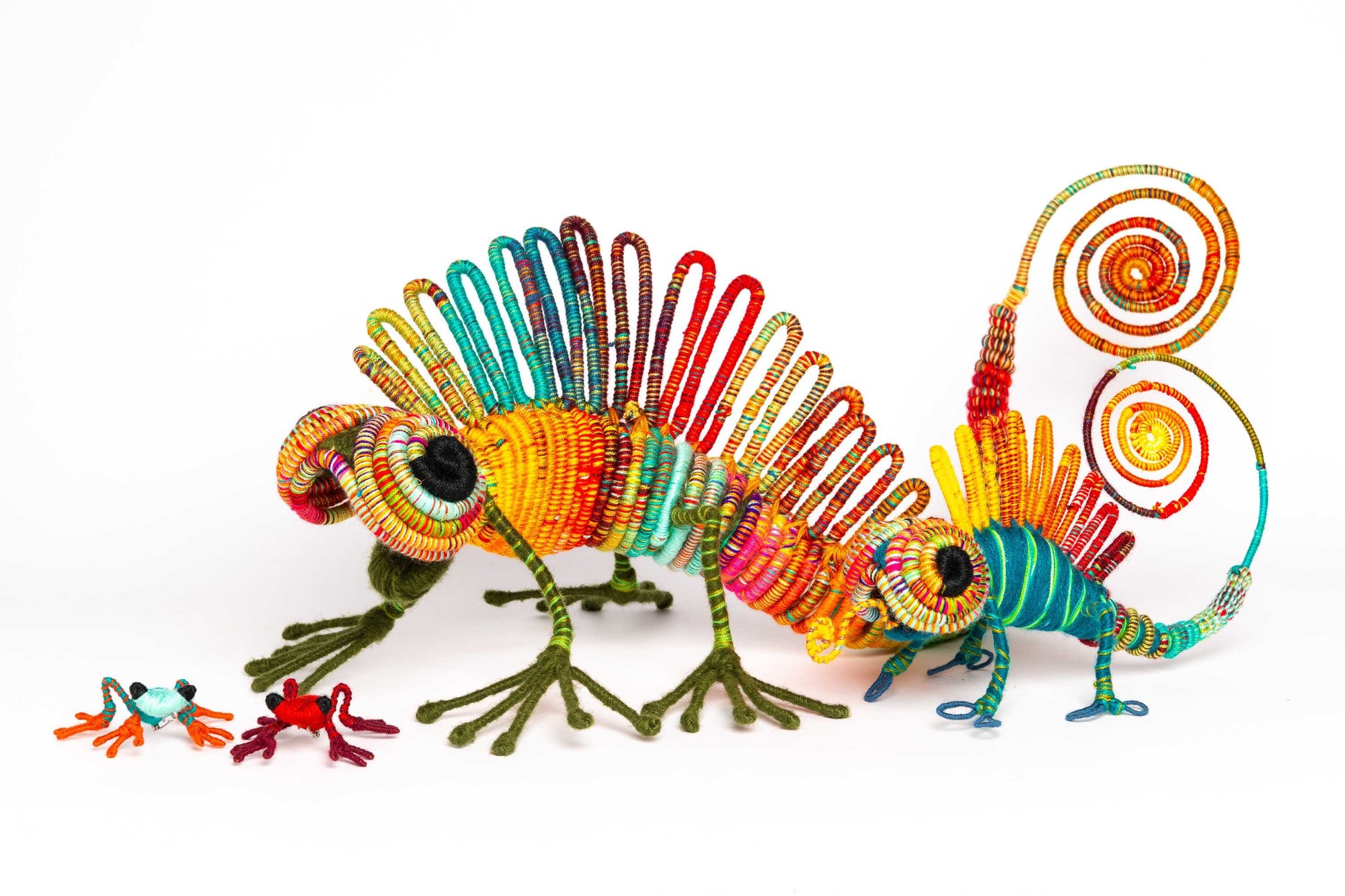 Iguana en escultura textil