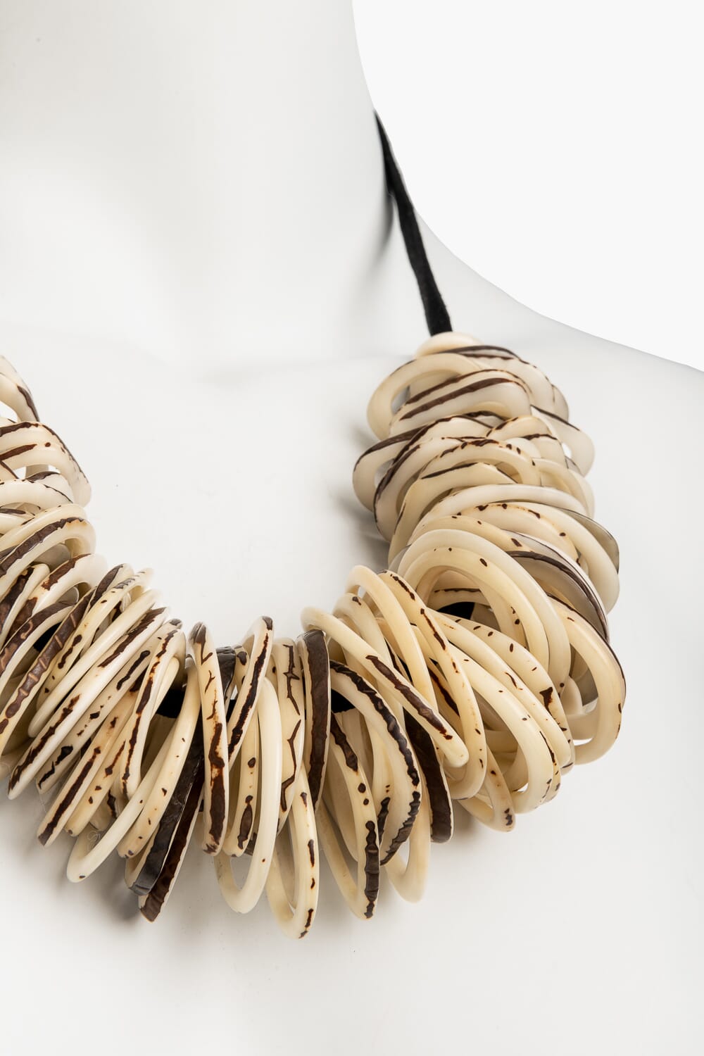 Collar en nuez de tagua