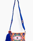 Bolso clutch con asa bandolera