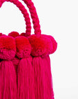 Bolso con pompones y borlas de algodón
