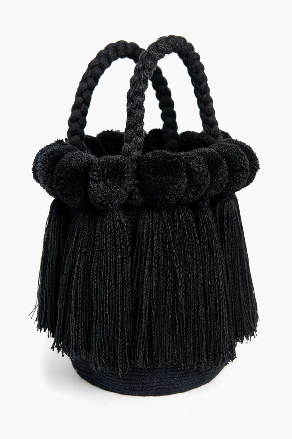 Bolso con pompones y borlas de algodón
