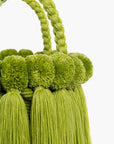 Bolso con pompones y borlas de algodón
