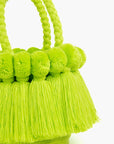 Bolso con pompones y borlas de algodón

