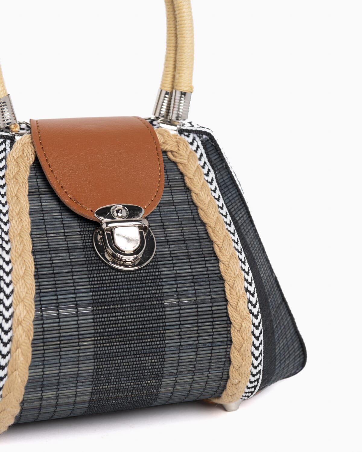 Bolso en bambú hecho a mano 