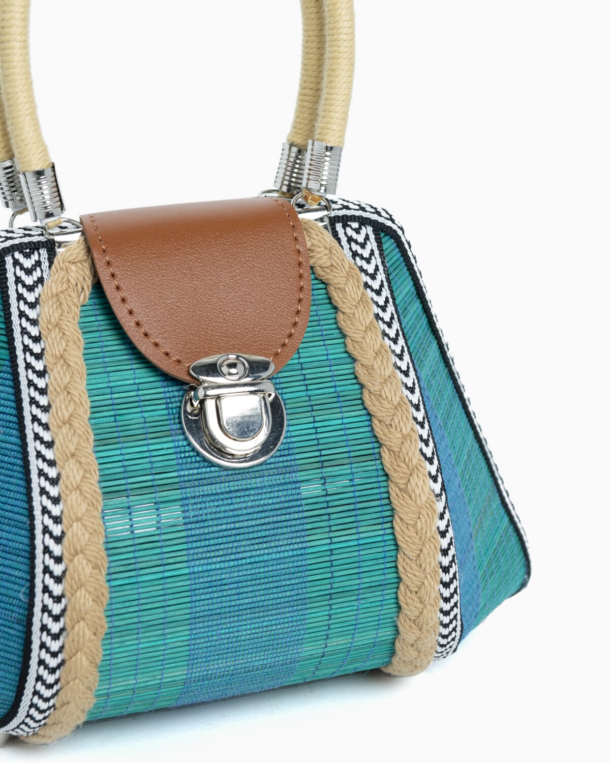 Bolso en bambú hecho a mano 