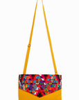 11Clutch mano en huipil y cuero