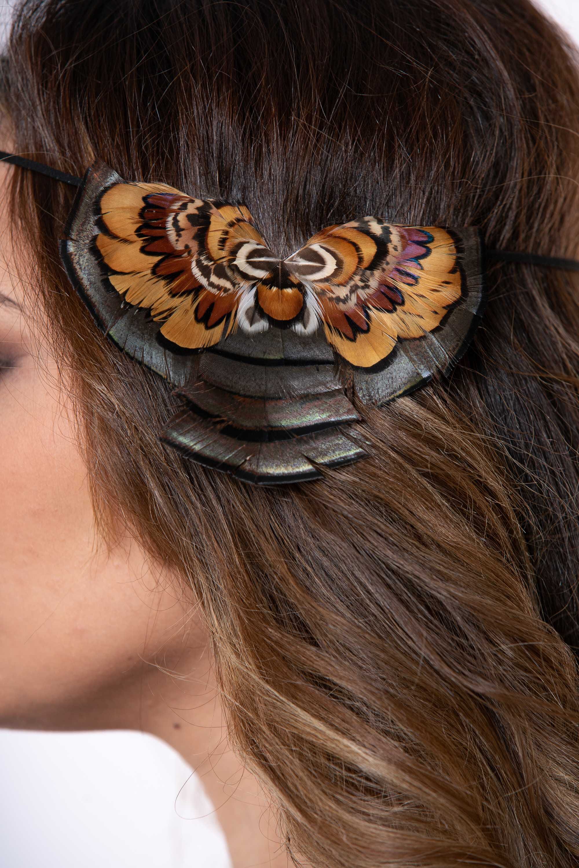 Collar con plumas
