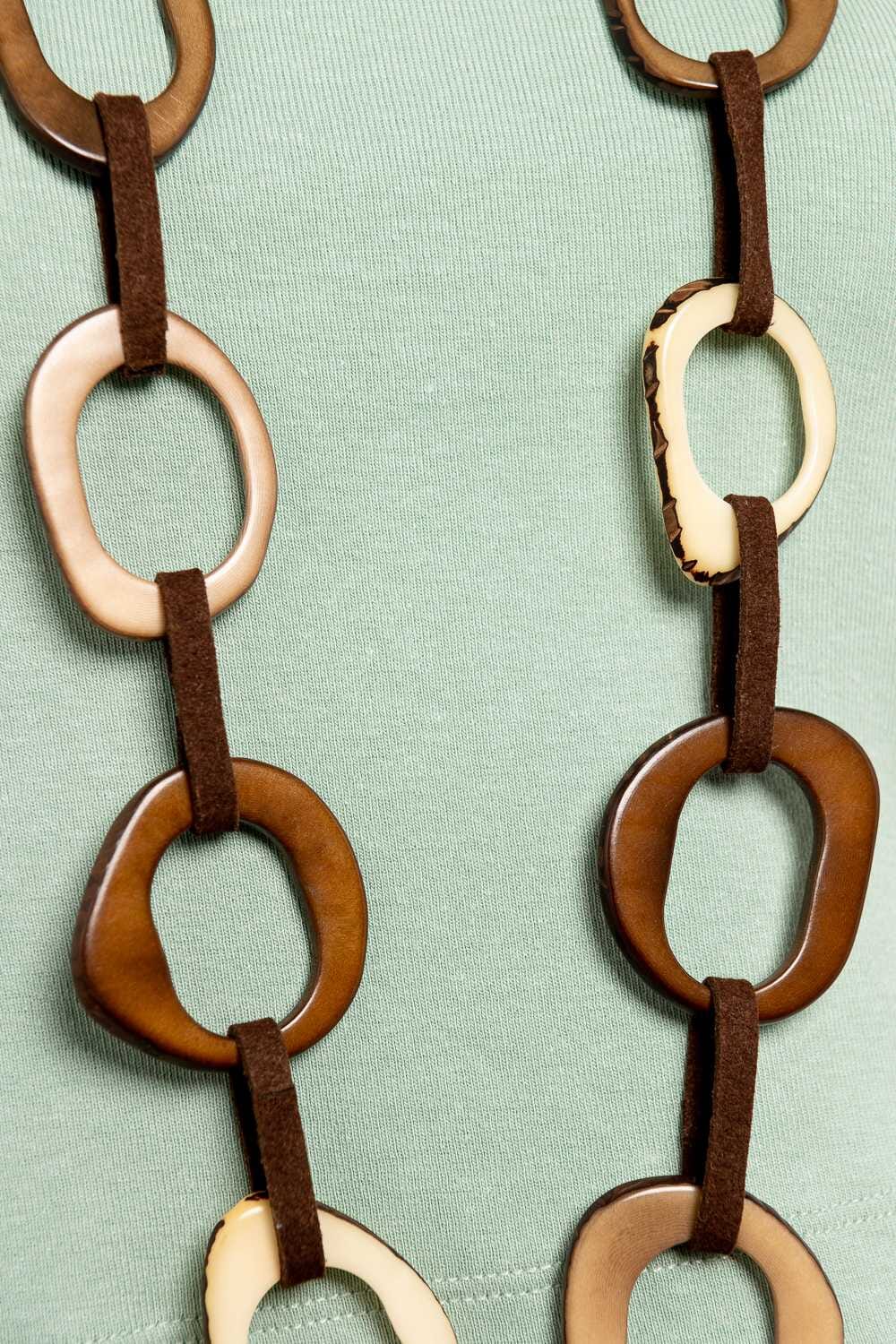 Collar en nuez de tagua 