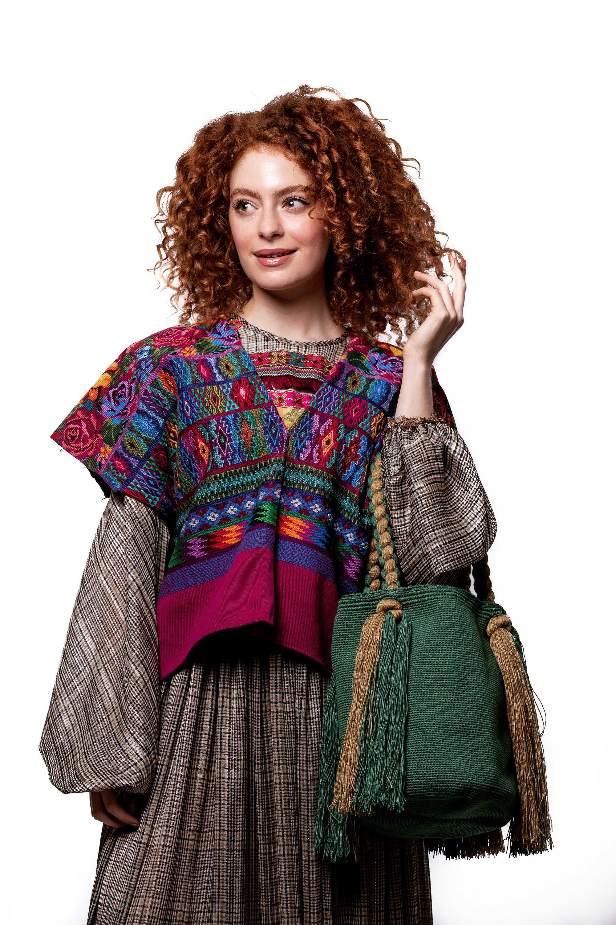 Bolso de hombro con flecos largos